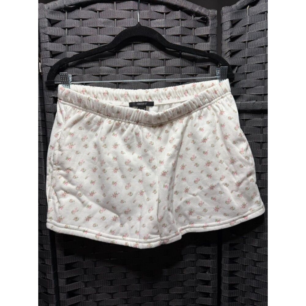 NWOT Forever 21 Floral Lounge Shorts M Cream Pink Coquette Cottagecore Y2K